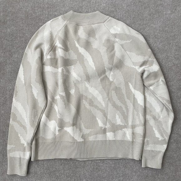 Athleta Sweater Womens XS Tan Camo Beige Casual Pullover Knit Merino Wool Shirt - Picture 7 of 7